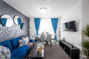 Cosy 4-Bedroom Apartment next to Borough